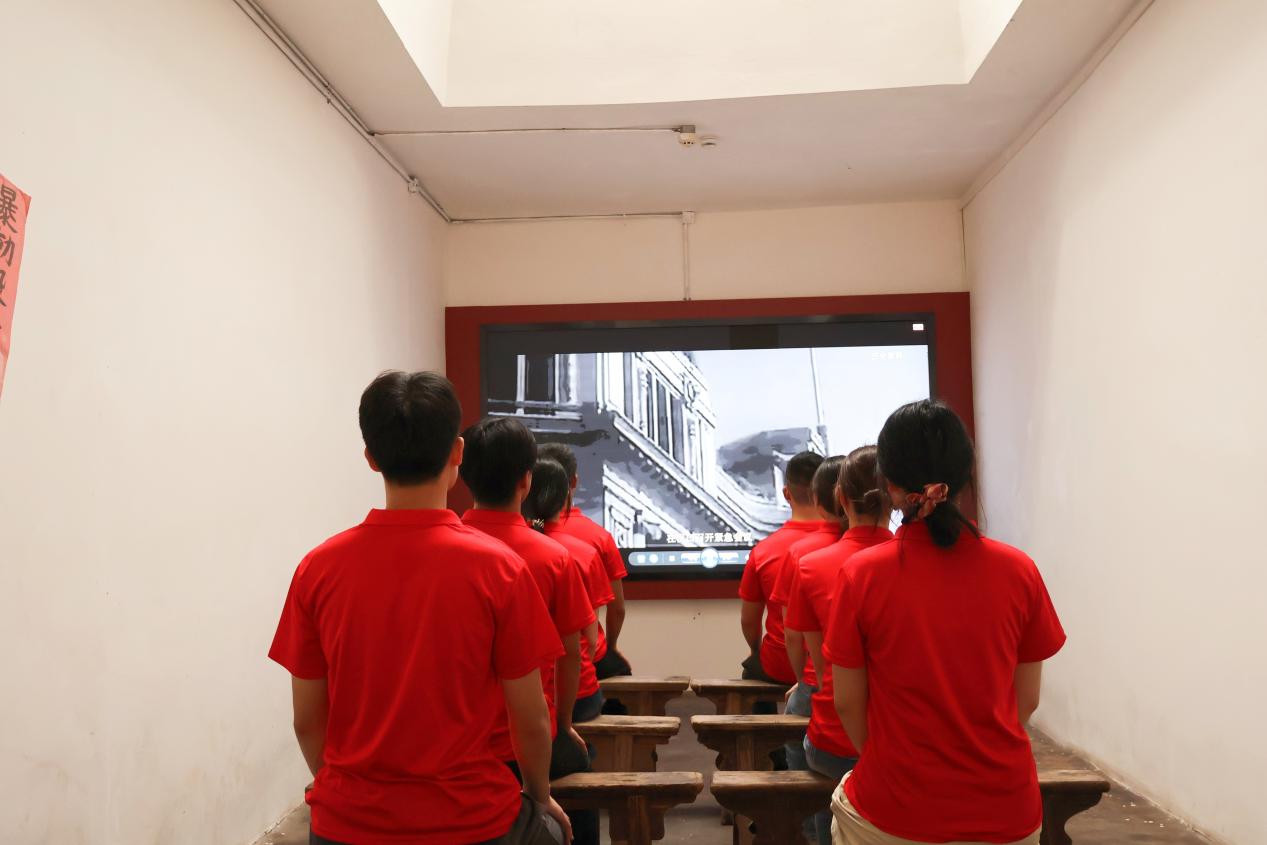 D:/学校素材/2026暑期三下乡/团委/20260625秋收起义/2f7761470fbce7bf6036e0248395581f.jpg2f7761470fbce7bf6036e0248395581f